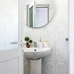 22 - & Access * Himara