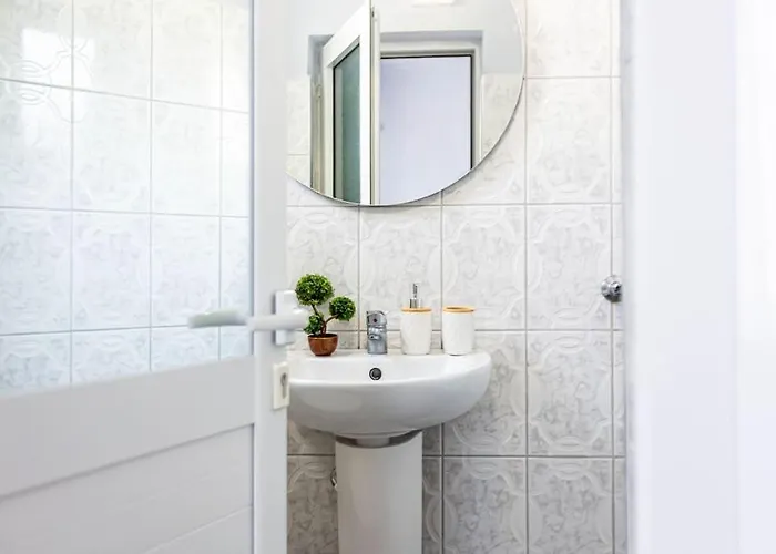 22 - & Access * Химара